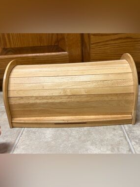 Wooden Roll-Top Bread Box in Natural Wood